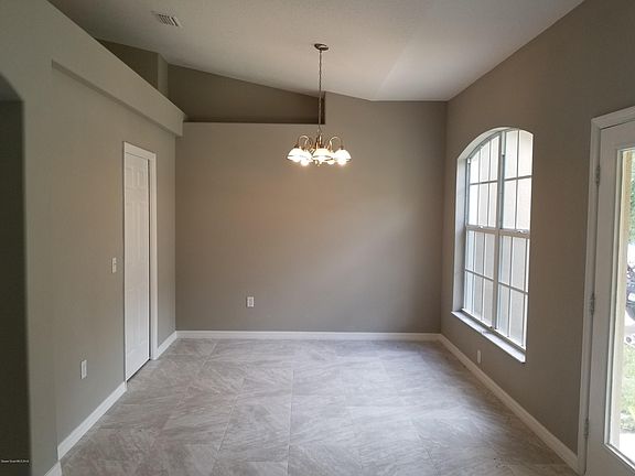4th image of 2683 Palmer Ave SE