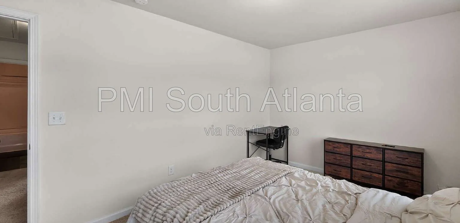 1 bed, 1.0 bath, $850 — Photo 4