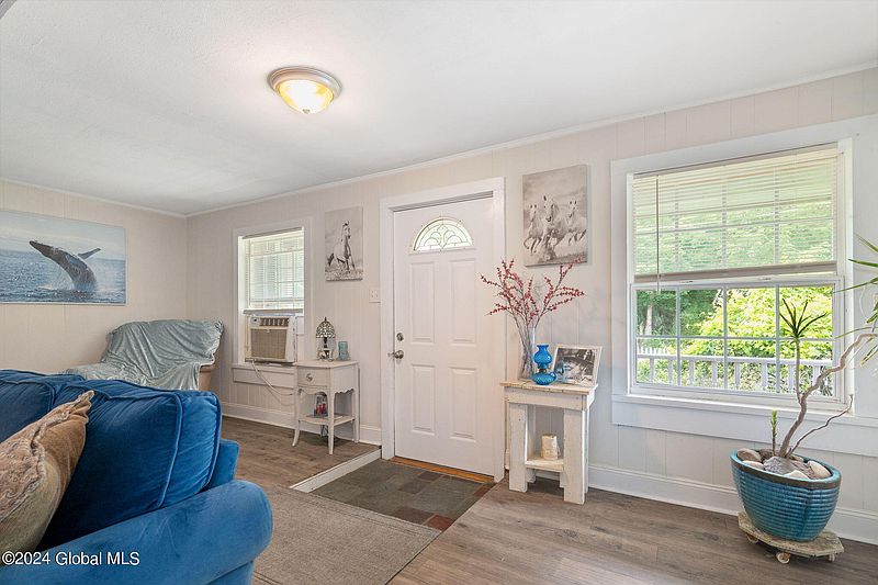 3rd image of 87 Ruggles Road