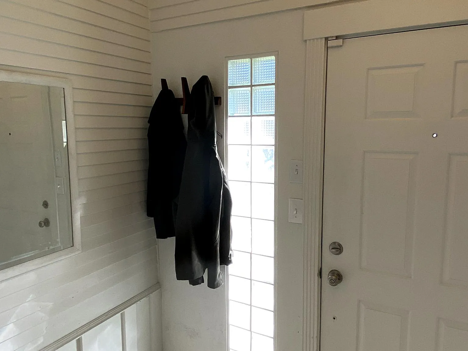 3 bed, 1625 sqft, $2,200 — Photo 2