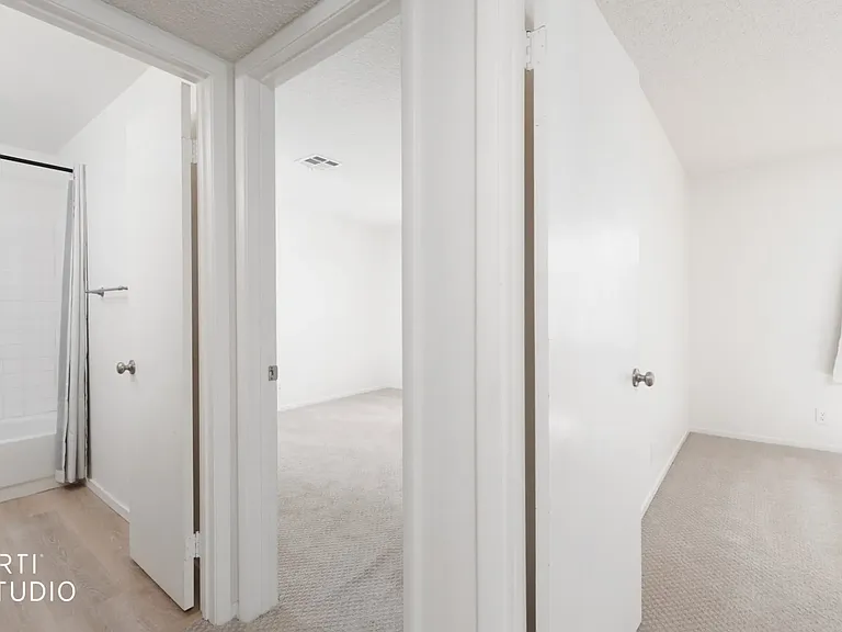403 Mesa Blvd #202 — Photo 11