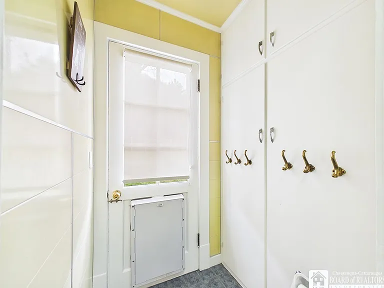 422 York St — Photo 30