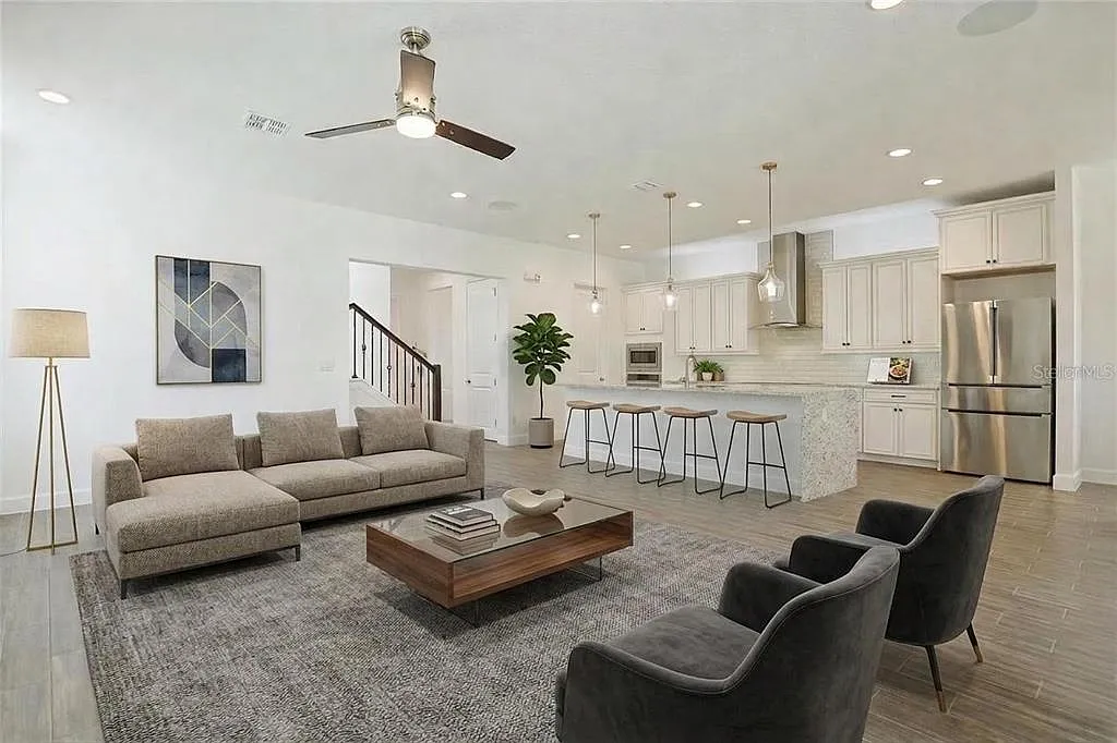 4 bed, 3.0 bath, 2909 sqft, $4,600 — Photo 2