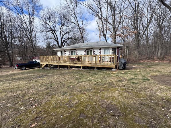 57993 Oak Park Rd, Three Rivers, MI 49093