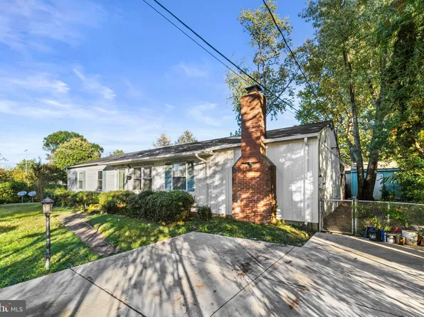 418 Patrick Ln, Herndon, VA 20170