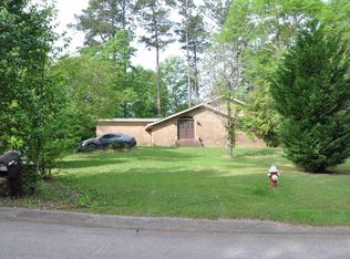 204 Brook Dr, St matthews, SC 29135