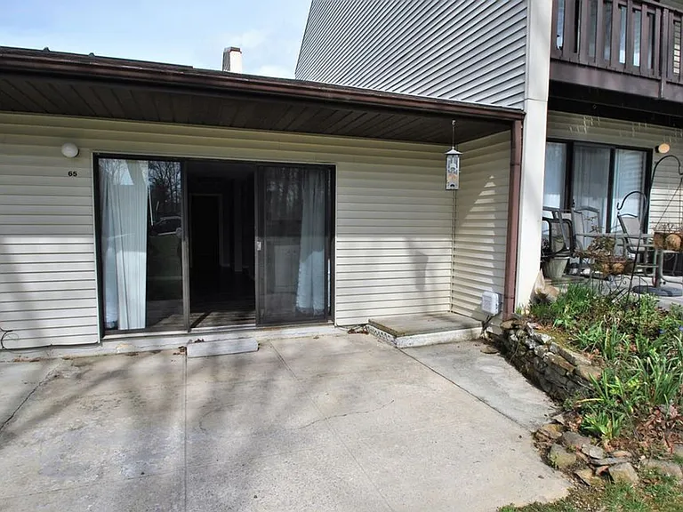65 Wilshire Heights Dr — Photo 10