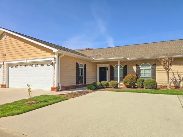 1905 N Summit Dr, Dalton, GA 30721