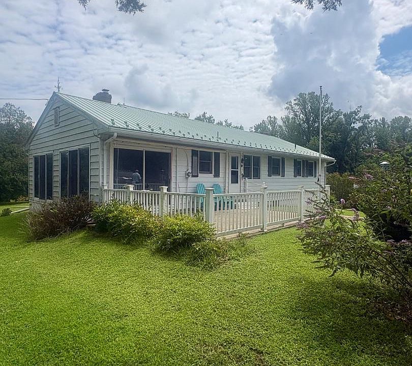1st image of 44567 Three Coves Rd