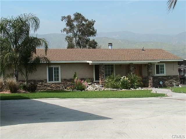 1st image of 986 W 40th St