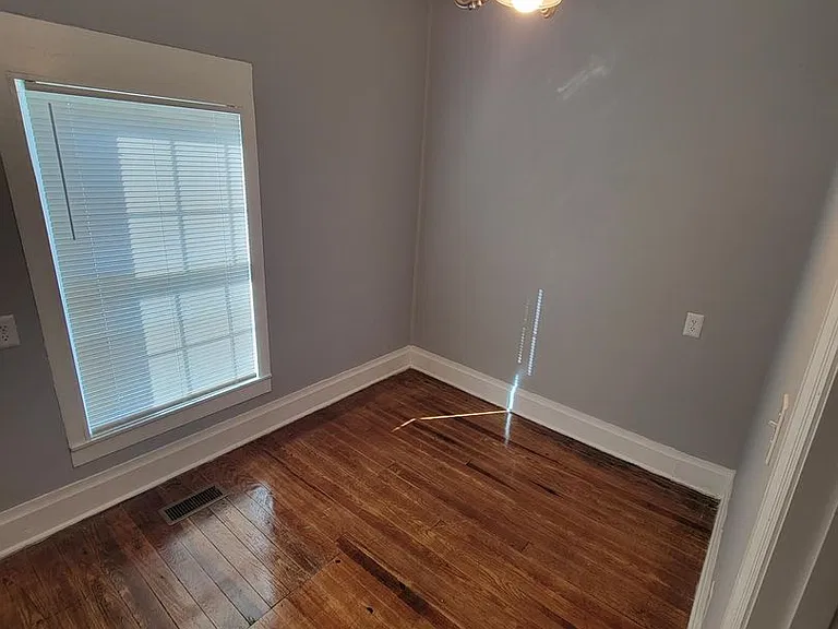 1013 Attica St — Photo 7