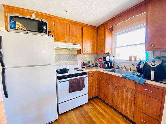 3rd image of 20 Germain Ave APT 3