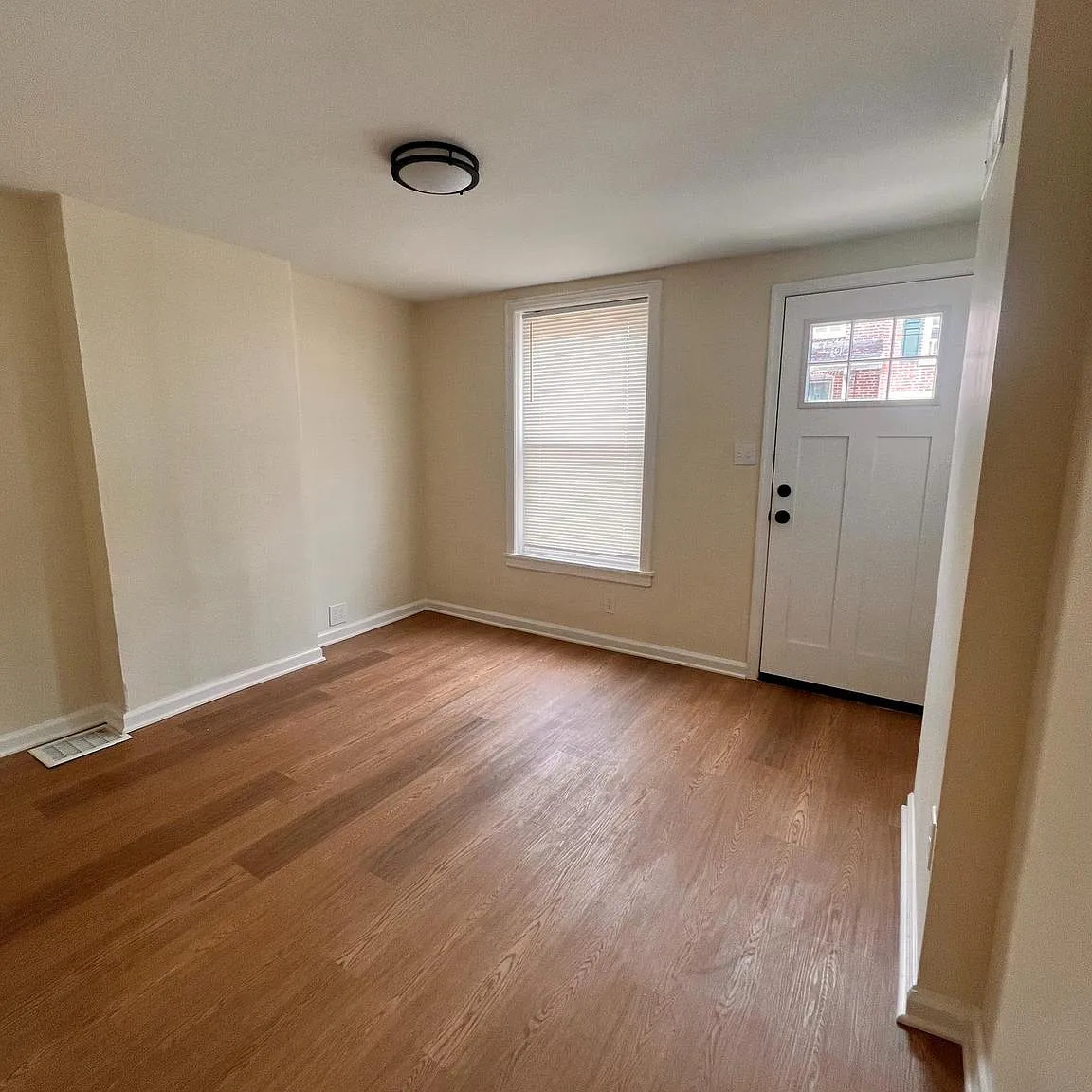 3 bed, 2.0 bath, 1250 sqft, $1,750 — Photo 4