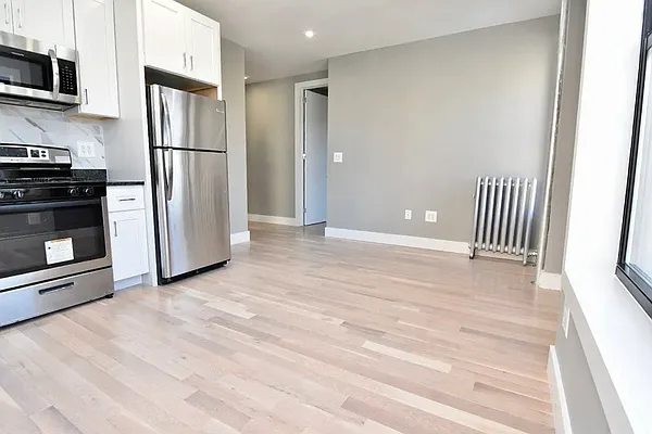 Rented by Bohemia Realty Group | media 19