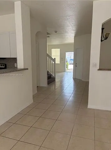 4 bed, 2.5 bath, 1793 sqft, $3,595 — Photo 2
