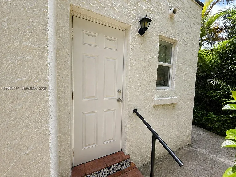 1222 Pizarro St #2 — Photo 1