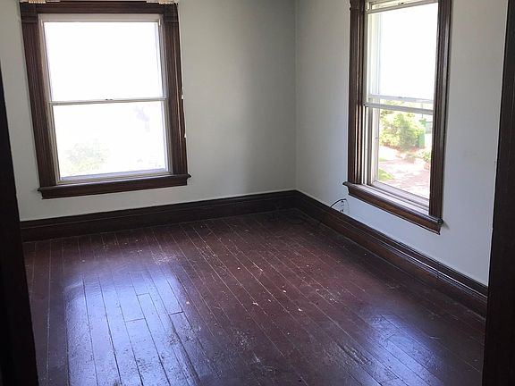 3rd image of 60 Edmonds St