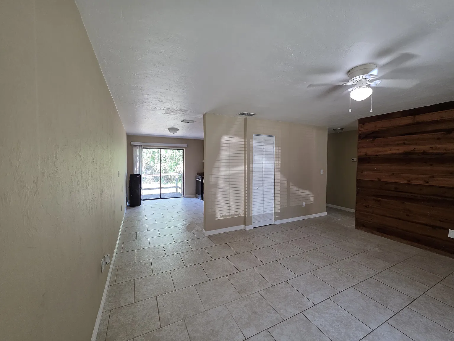 2 bed, 1.5 bath, 850 sqft, $1,200 — Photo 2