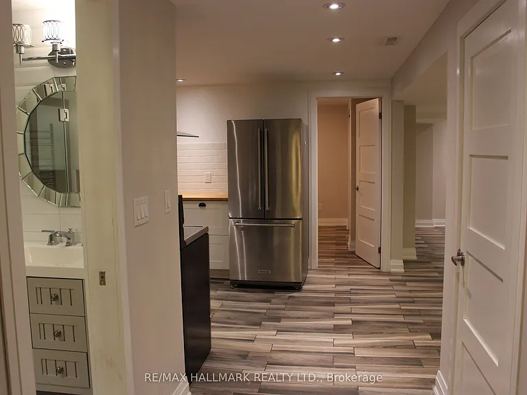 41 Treeview Dr #LOWER — Photo 5