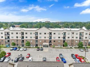 8475 Wyandotte St E #402, Windsor, ON N8S 0A4
