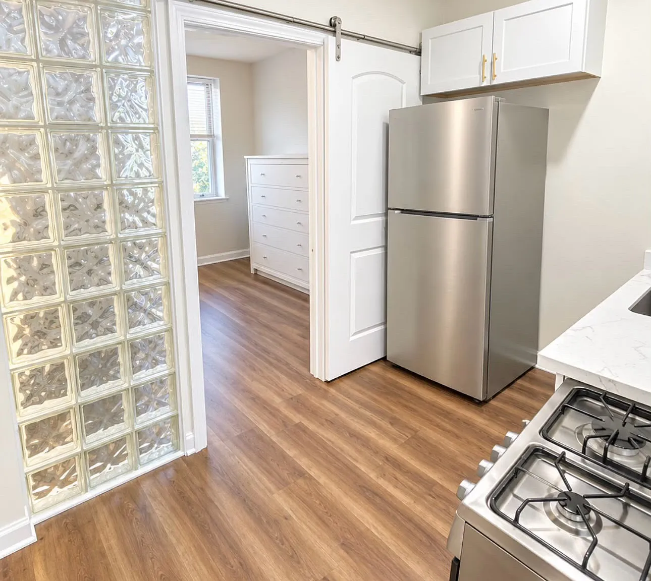 1 bed, $1,650 — Photo 2