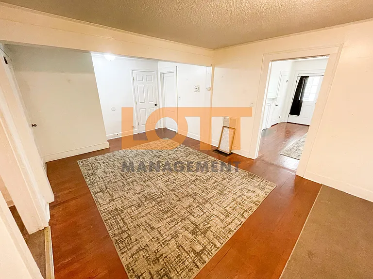 4 Pelzer St — Photo 9