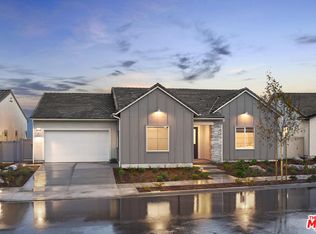 17816 Cirrus Dr, Santa Clarita, CA 91350