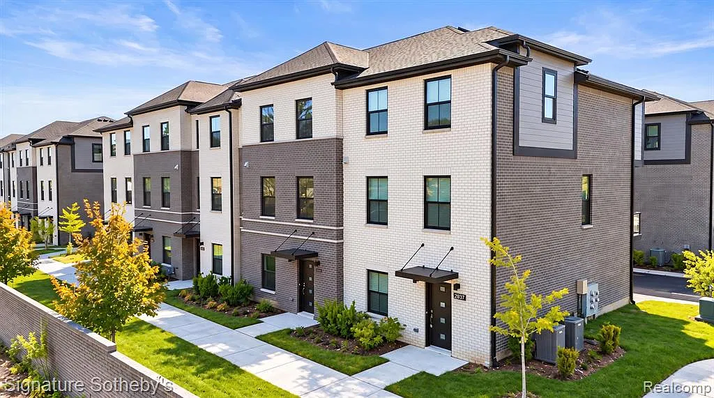 4 bed, 2.5 bath, 1715 sqft, $3,500 — Photo 1
