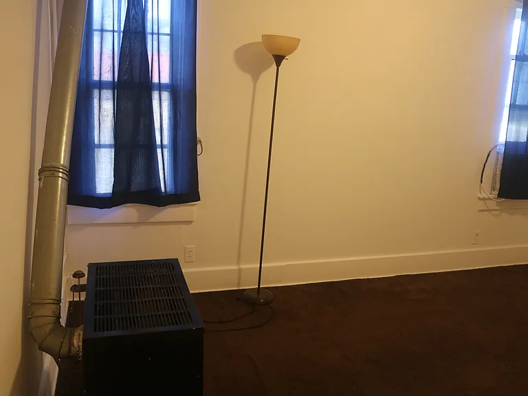 716 E 4th Ave #6 — Photo 4
