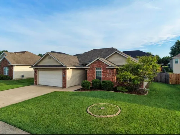 5805 Mahon Dr, Columbia, MO 65201