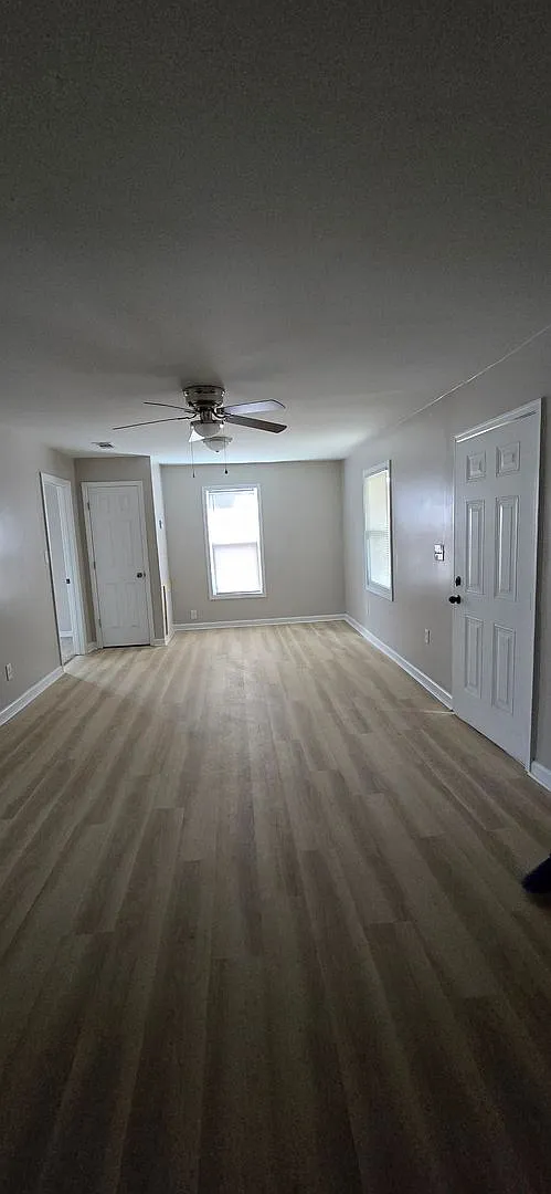 2020 Agnes Street — Photo 3