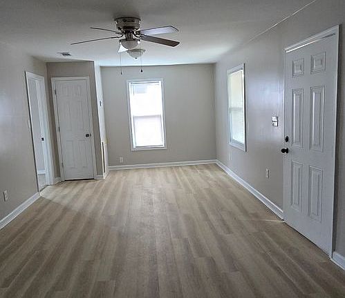 3rd image of 2020 Agnes St