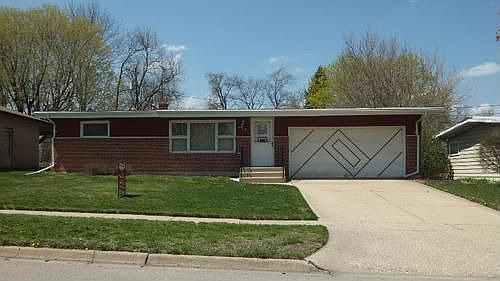 1st image of 809 Hawthorne Ave
