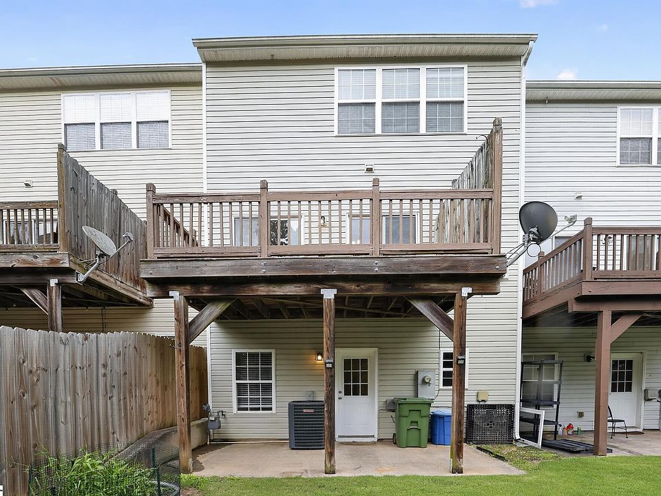 1st image of 416 Woodbark Ct