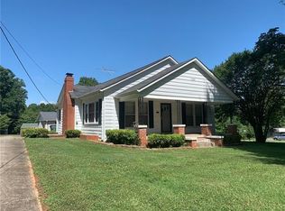 317 3rd Ave NW, Conover, NC 28613