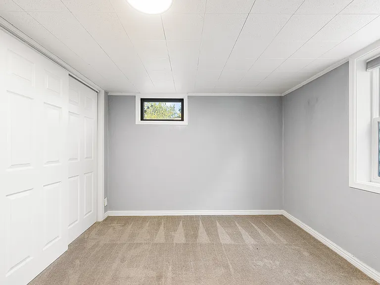 20 N Vinson St — Photo 36