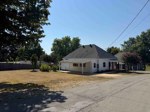 290 Keller St, Toone, TN 38381