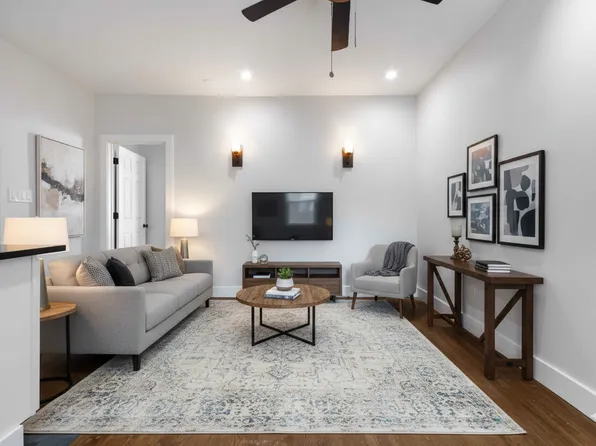 1186 Putnam Avenue image 1 of 8