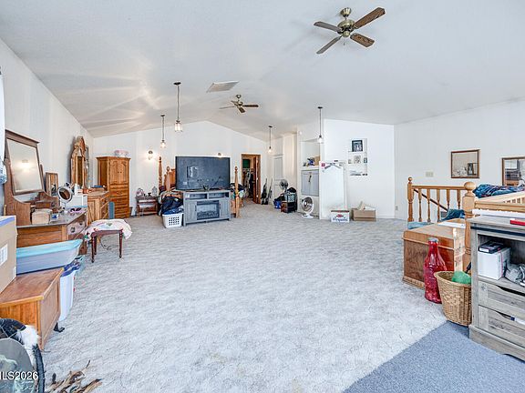 5th image of 4185 Saint Clair Rd