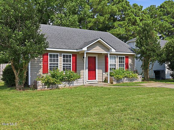3rd image of 208 Old Oak Road