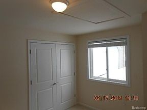 5th image of 98 Coalmont St