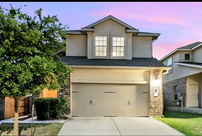 3 bed, 2.5 bath, 1638 sqft, $840 — Photo 2