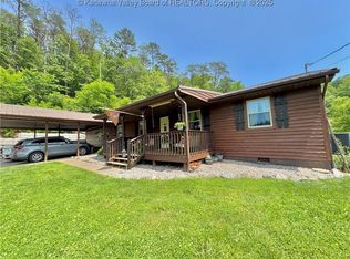 3902 Poca River Rd S, Poca, WV 25159