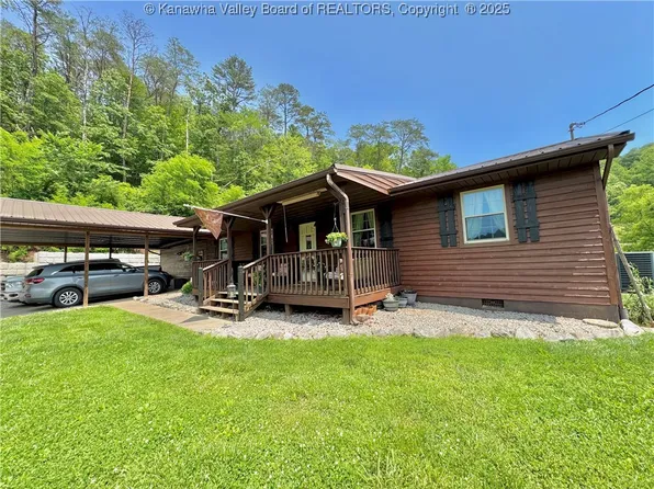 3902 Poca River Rd S, Poca, WV 25159