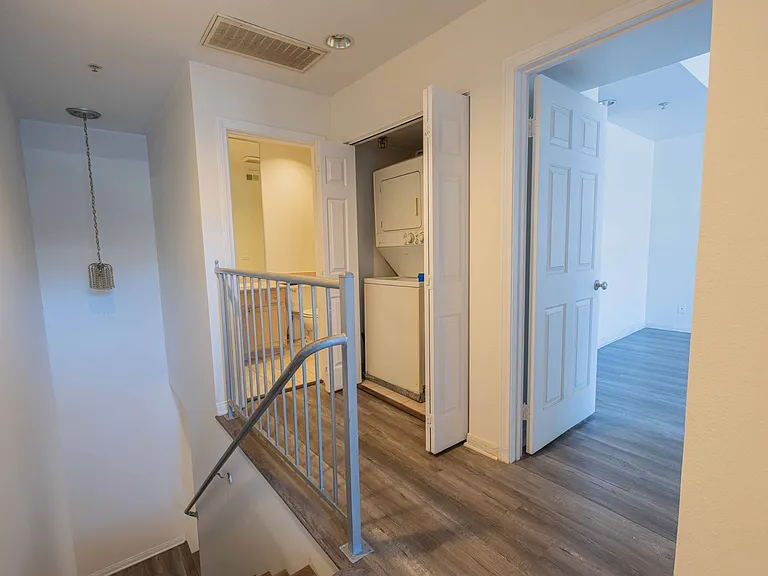 1131 Campbell St #211 — Photo 18
