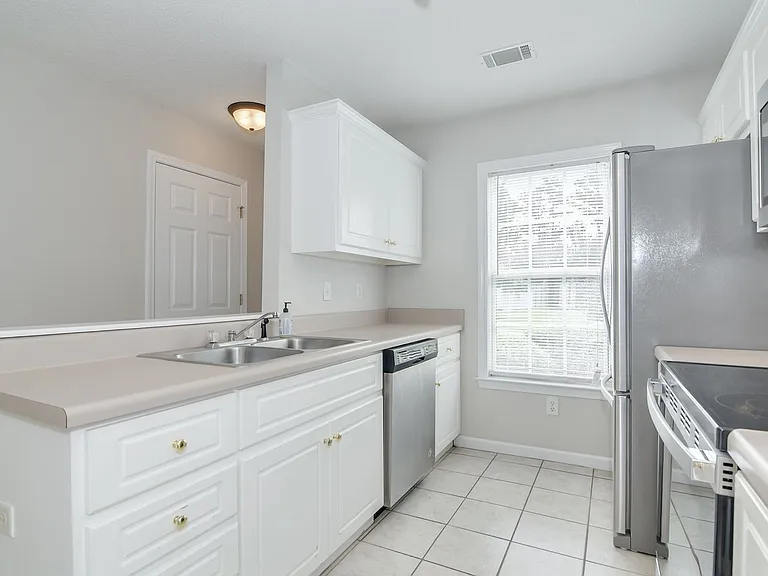 306 Evans Lake Way — Photo 9