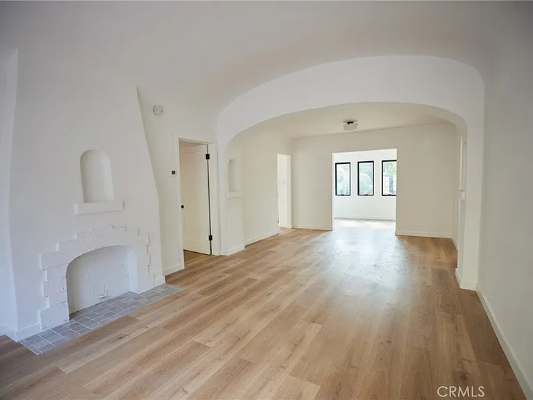 1544 Westerly Ter — Photo 3