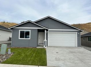 2363 SE Sage Brooke Rd, East Wenatchee, WA 98802
