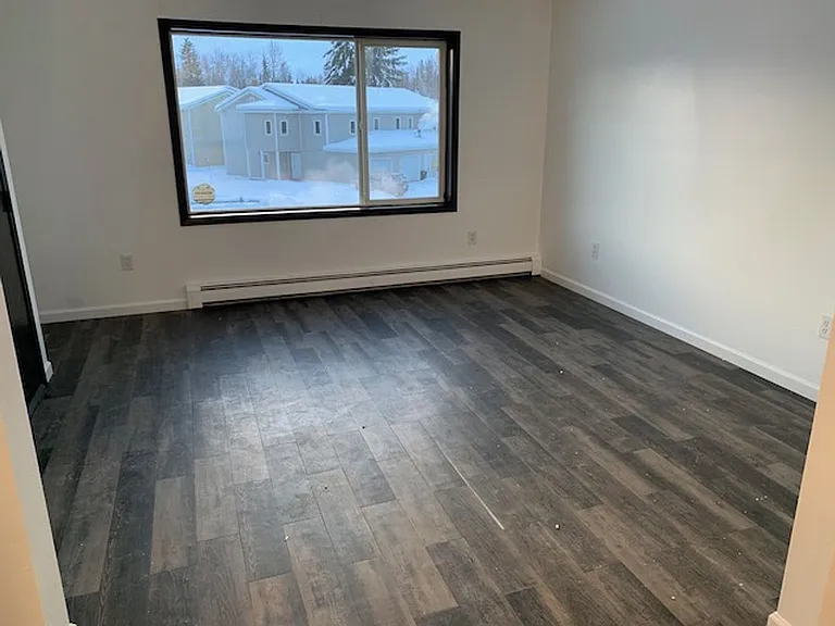 4770 Glasgow Dr — Photo 5