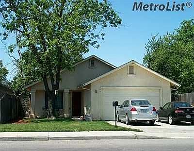 1st image of 215 S Fresno Ave
